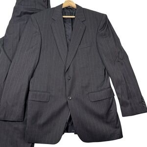 Jos. A. Bank 100% Wool Pinstripe Suit Grey Gordon Mens 41L Pants 34x32 Casual